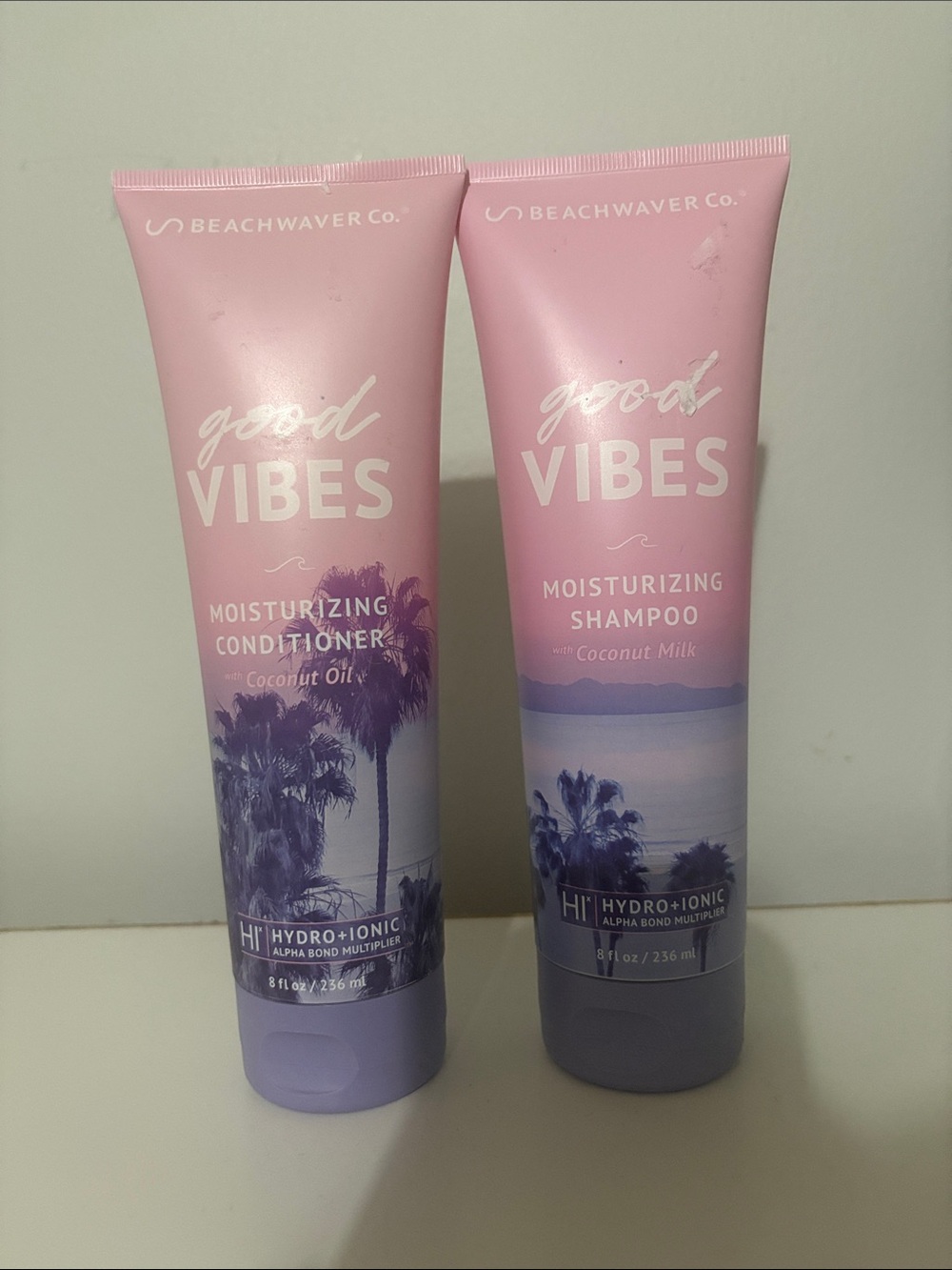 Good Vibes Moisturizing Shampoo & Conditioner - Pink